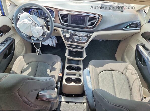 2C4RC1CG8KR721012 2019 CHRYSLER PACIFICA Blue Вид панелі приладів