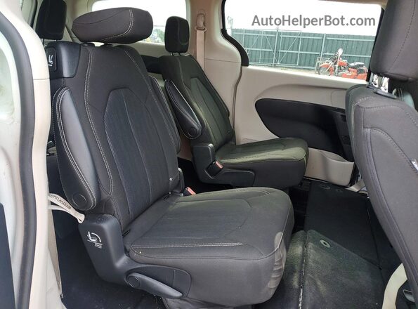 2C4RC1CG8MR580140 2021 CHRYSLER VOYAGER White უკანა სალონის ხედი