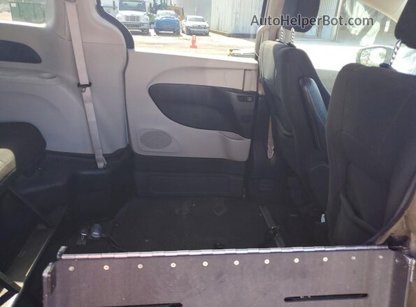 2C4RC1CG8NR186655 2022 CHRYSLER VOYAGER White Vista de los asientos traseros