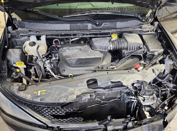2C4RC1CG8PR610676 2023 CHRYSLER VOYAGER Black Vista del compartimento del motor