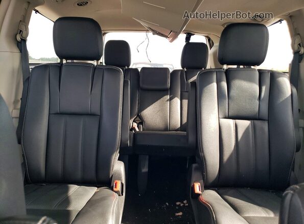 2C4RC1CG9GR261804 2016 CHRYSLER TOWN Черный Вид задних сидений