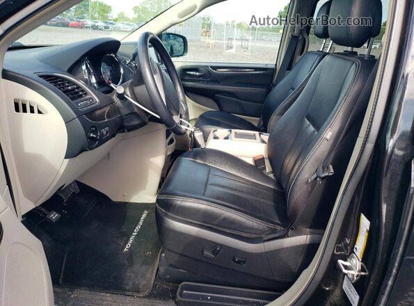 2C4RC1CG9GR261804 2016 CHRYSLER TOWN Черный Вид салона спереди