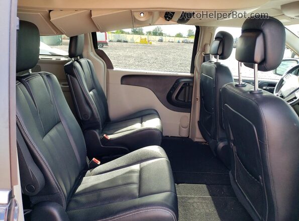2C4RC1CG9GR261804 2016 CHRYSLER TOWN Черный Вид задней части салона