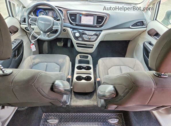 2C4RC1CGXNR224404 2022 CHRYSLER VOYAGER Белый Вид панели приборов