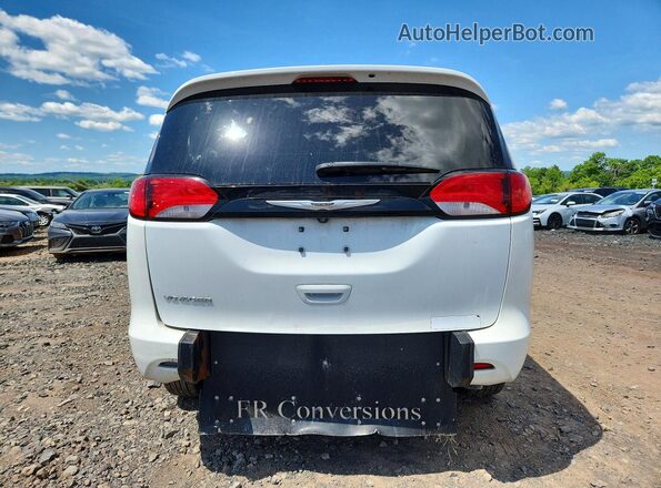 2C4RC1CGXNR224404 2022 CHRYSLER VOYAGER Белый Вид сзади