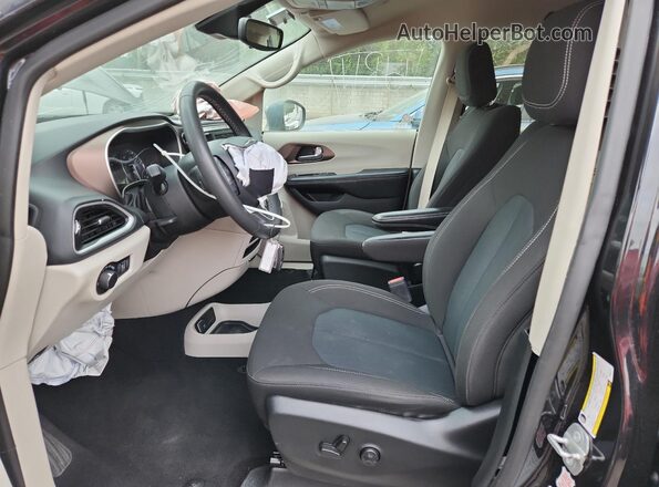 2C4RC1CGXPR524771 2023 CHRYSLER VOYAGER Gray 