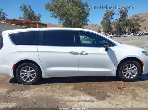 2C4RC1CGXSR611501 2025 CHRYSLER VOYAGER White Панорамний вид салону 360°