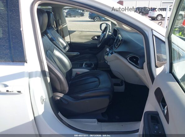 2C4RC1DG0LR176262 2020 CHRYSLER VOYAGER White წინა სალონის ხედი