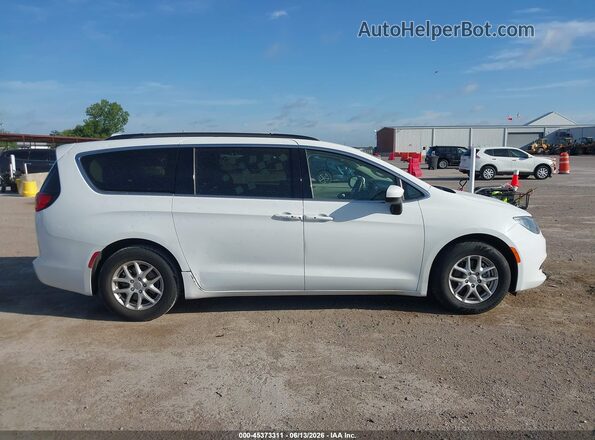 2C4RC1DG0LR176262 2020 CHRYSLER VOYAGER White სალონის 360-გრადუსიანი ხედი