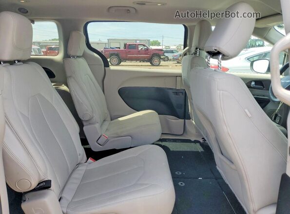 2C4RC1DG1HR535836 2017 CHRYSLER PACIFICA Золотой Вид задней части салона