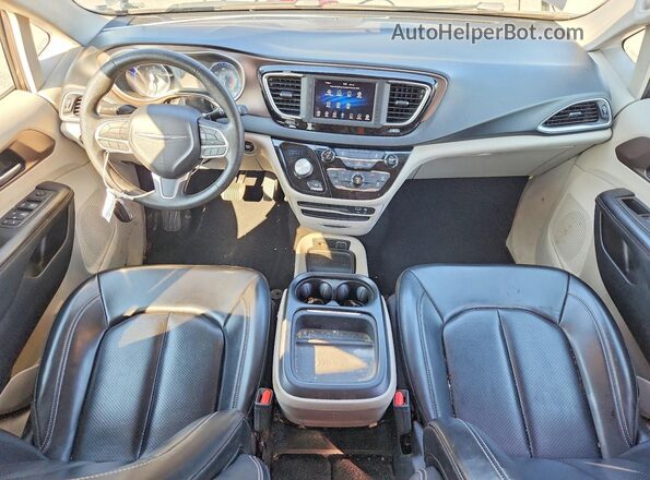 2C4RC1DG1LR164458 2020 CHRYSLER VOYAGER Charcoal Առջևի վահանակի տեսք