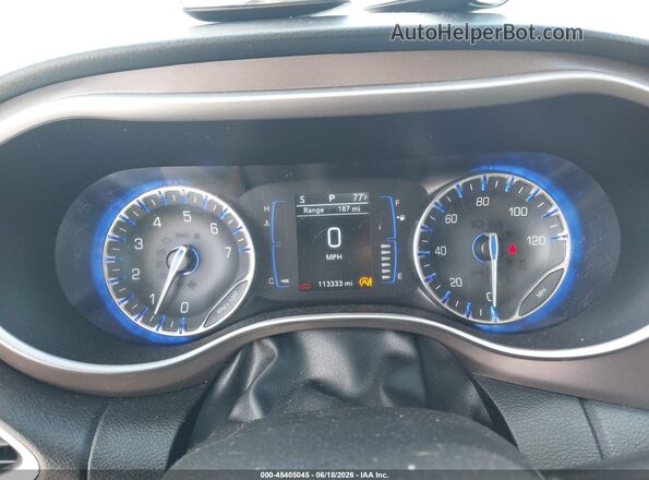2C4RC1DG1LR176447 2020 CHRYSLER VOYAGER Silver Rear seats view