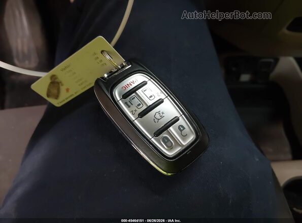 2C4RC1DG2HR634326 2017 CHRYSLER PACIFICA Red Widok deski rozdzielczej