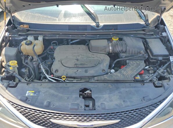 2C4RC1DG2LR257330 2020 CHRYSLER VOYAGER Silver 