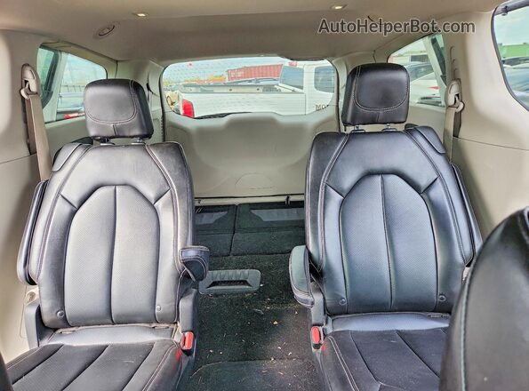 2C4RC1DG2MR512737 2021 CHRYSLER VOYAGER White Widok tylnych siedzeń