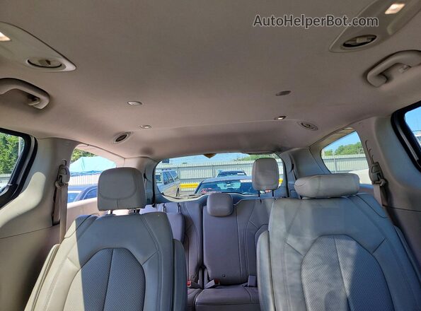 2C4RC1DG2MR541798 2021 CHRYSLER VOYAGER Silver Rear seats view