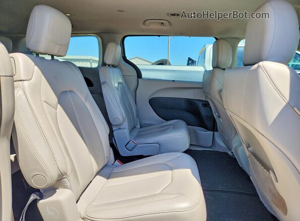 2C4RC1DG2MR541798 2021 CHRYSLER VOYAGER Silver Rear interior view