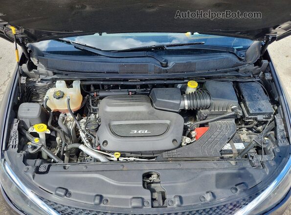 2C4RC1DG3HR526300 2017 CHRYSLER PACIFICA Charcoal ძრავის განყოფილების ხედი