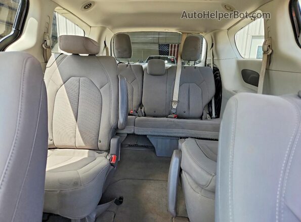 2C4RC1DG3HR526300 2017 CHRYSLER PACIFICA Charcoal უკანა სავარძლების ხედი