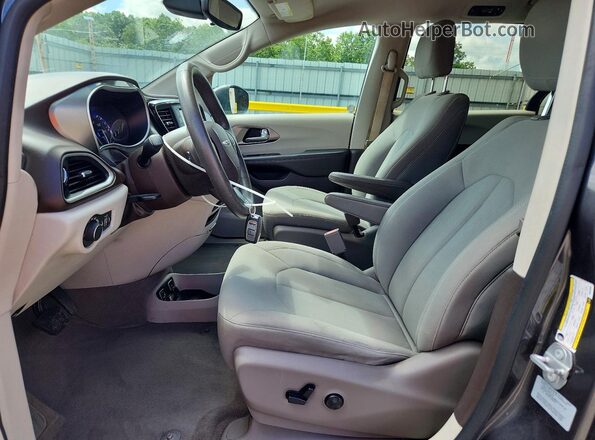 2C4RC1DG3HR526300 2017 CHRYSLER PACIFICA Charcoal წინა სალონის ხედი