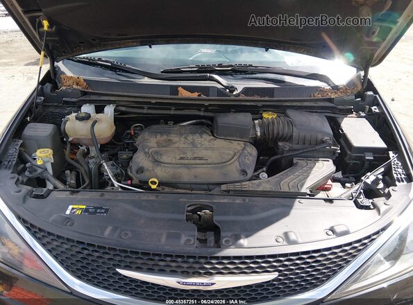2C4RC1DG3LR185425 2020 CHRYSLER VOYAGER Black Հետևի տեսք