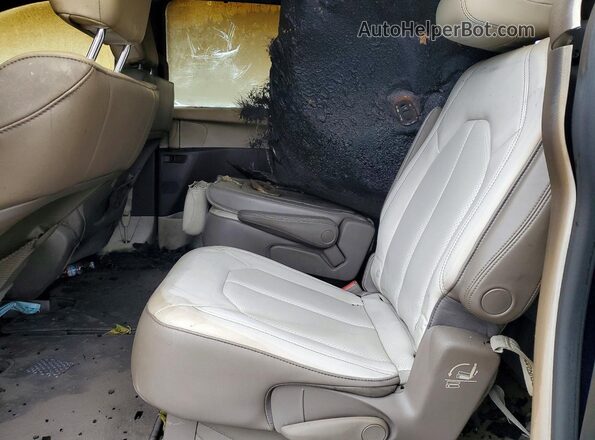 2C4RC1DG3LR192116 2020 CHRYSLER VOYAGER Blue უკანა სალონის ხედი