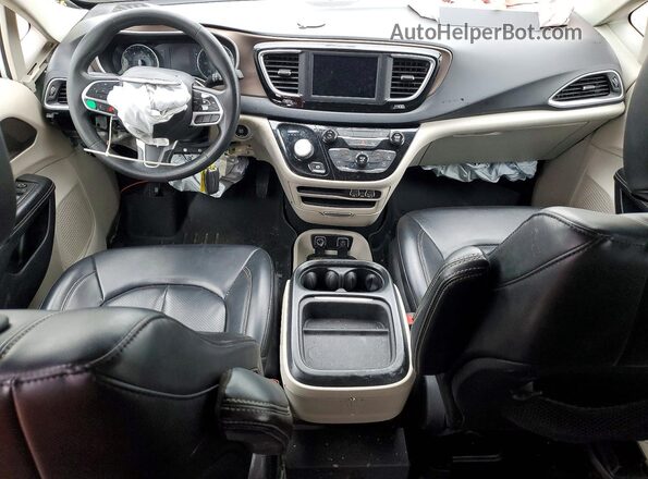 2C4RC1DG4MR602097 2021 CHRYSLER VOYAGER Белый Вид панели приборов