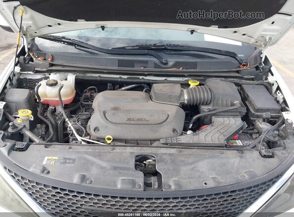 2C4RC1DG5LR163362 2020 CHRYSLER VOYAGER White 