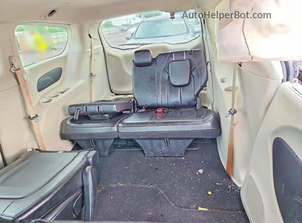 2C4RC1DG5MR512473 2021 CHRYSLER VOYAGER Gray Widok tylnych siedzeń