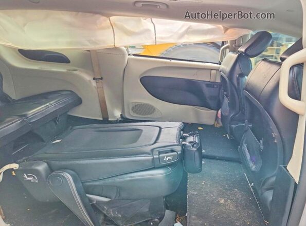 2C4RC1DG5MR512473 2021 CHRYSLER VOYAGER Gray Widok wnętrza z tyłu