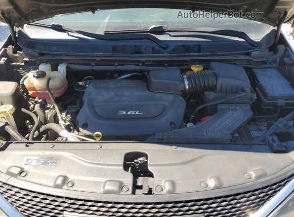 2C4RC1DG6HR515842 2017 CHRYSLER PACIFICA Gray Engine compartment view