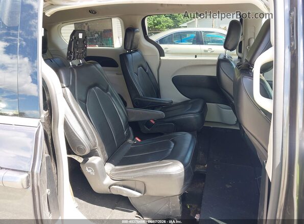 2C4RC1DG6LR182051 2020 CHRYSLER VOYAGER Серый Вид наклейки с VIN-кодом