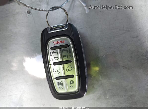 2C4RC1DG6LR182051 2020 CHRYSLER VOYAGER Серый Вид панели приборов