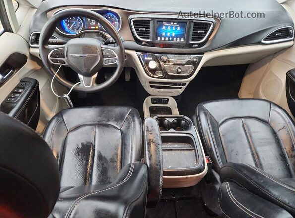 2C4RC1DG6LR264734 2020 CHRYSLER VOYAGER Charcoal Вид панелі приладів
