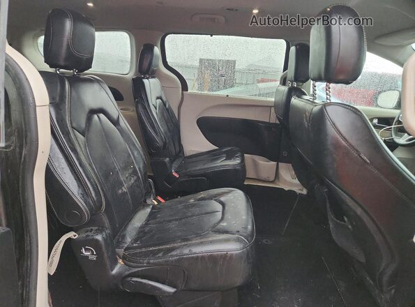 2C4RC1DG6LR264734 2020 CHRYSLER VOYAGER Charcoal Вид задньої частини салону