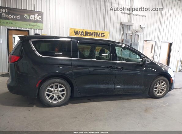 2C4RC1DG7HR502338 2017 CHRYSLER PACIFICA Black 