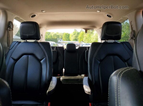 2C4RC1DG7LR163315 2020 CHRYSLER VOYAGER Green Vista de los asientos traseros