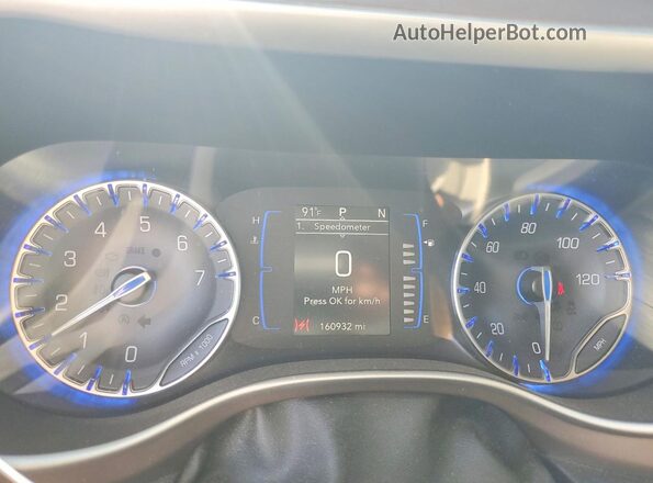 2C4RC1DG7MR541540 2021 CHRYSLER VOYAGER White Instrument cluster view