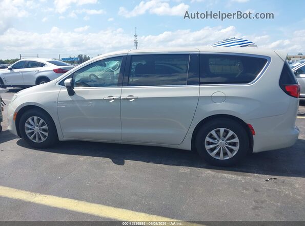 2C4RC1DG8HR565674 2017 CHRYSLER PACIFICA Cream სალონის 360-გრადუსიანი ხედი