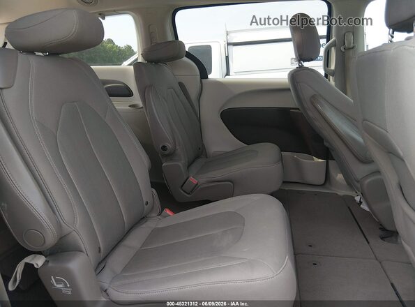 2C4RC1DG8HR831176 2017 CHRYSLER PACIFICA White VIN sticker view