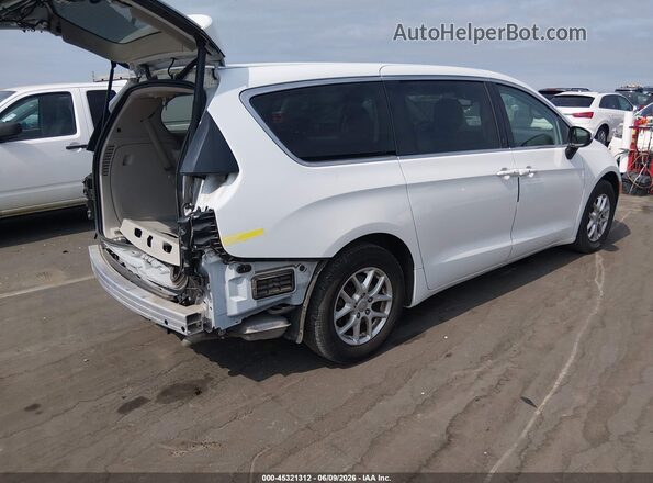 2C4RC1DG8HR831176 2017 CHRYSLER PACIFICA White Rear right