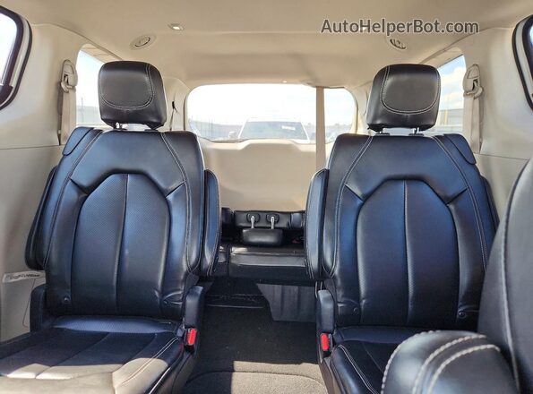 2C4RC1DG8MR505632 2021 CHRYSLER VOYAGER Белый Вид задних сидений