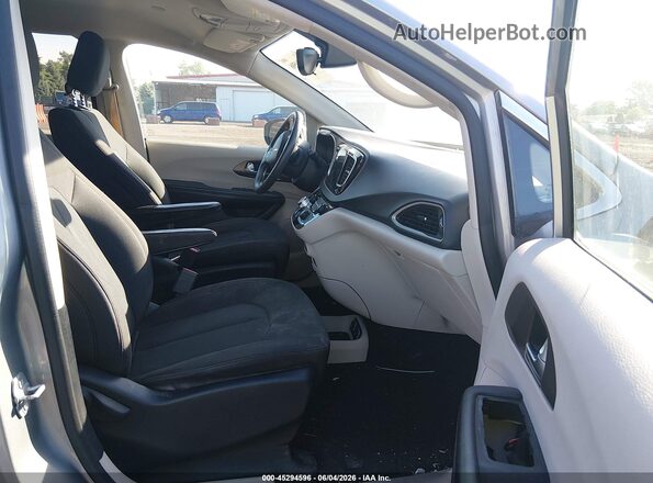 2C4RC1DG9HR508030 2017 CHRYSLER PACIFICA Silver წინა სალონის ხედი