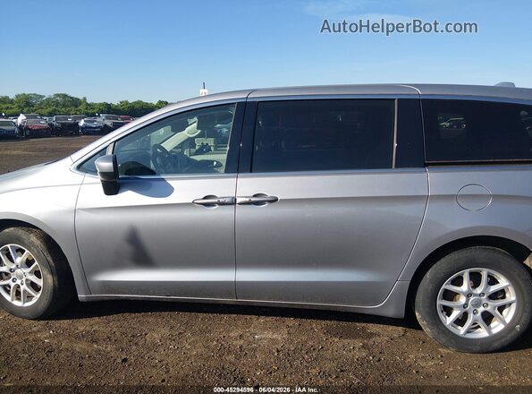 2C4RC1DG9HR508030 2017 CHRYSLER PACIFICA Silver სალონის 360-გრადუსიანი ხედი