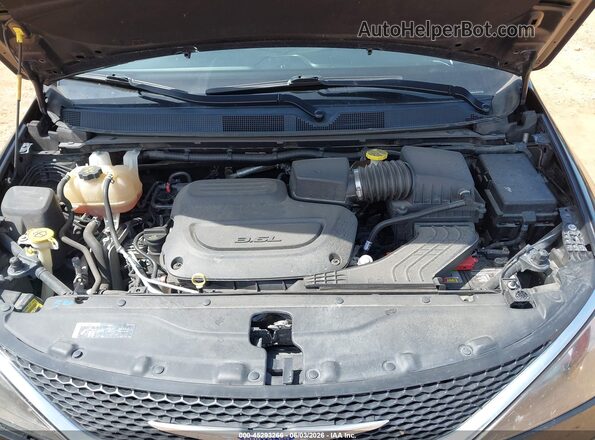 2C4RC1DG9LR268292 2020 CHRYSLER VOYAGER Black Vista trasera
