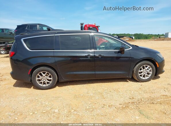 2C4RC1DG9LR268292 2020 CHRYSLER VOYAGER Black Vista interior trasera