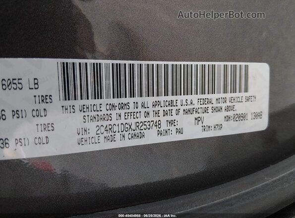 2C4RC1DGXJR253748 2018 CHRYSLER PACIFICA Gray Widok komory silnika