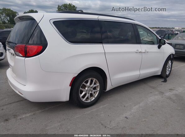 2C4RC1DGXLR257043 2020 CHRYSLER VOYAGER White Rear right