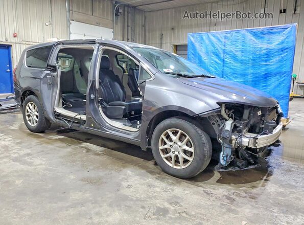 2C4RC1DGXLR257124 2020 CHRYSLER VOYAGER Gray Front right