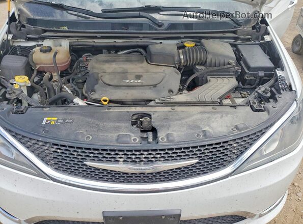 2C4RC1EG0HR570186 2017 CHRYSLER PACIFICA White Вид підкапотного простору